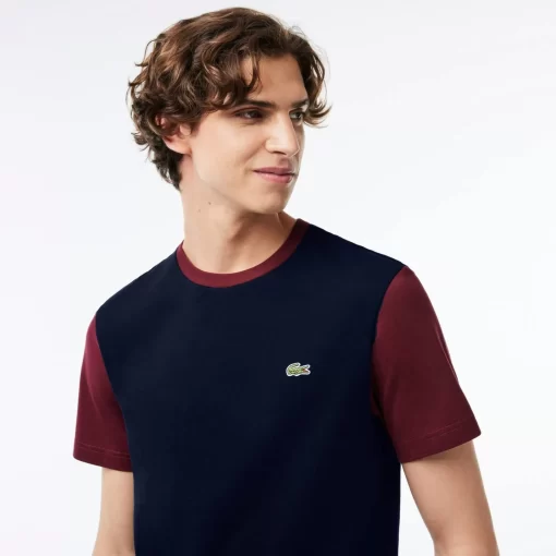 Lacoste T-Shirts>Jersey T-Shirt Mit Colourblock Navy Blau / Burgunder R1I